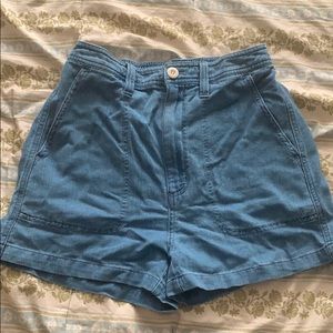 Madwell retro denim camp shorts. Never worn, tags!